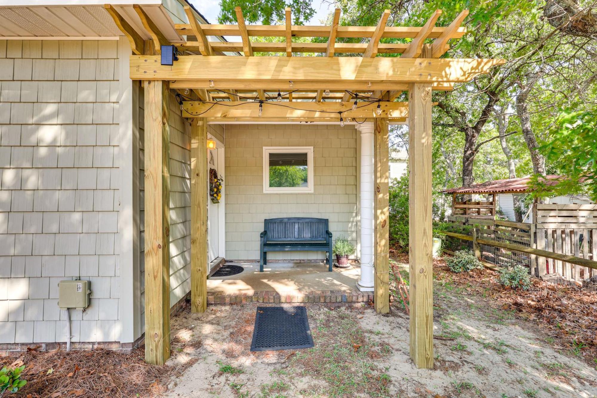 Oak Island Cottage Minutes To Long Beach! ภายนอก รูปภาพ
